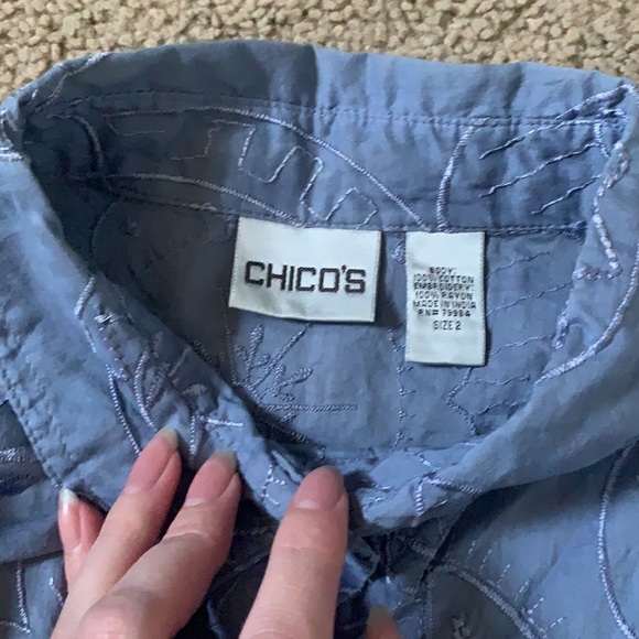 Floral embroidery cuff sleeve button up top M / L - Picture 10 of 10